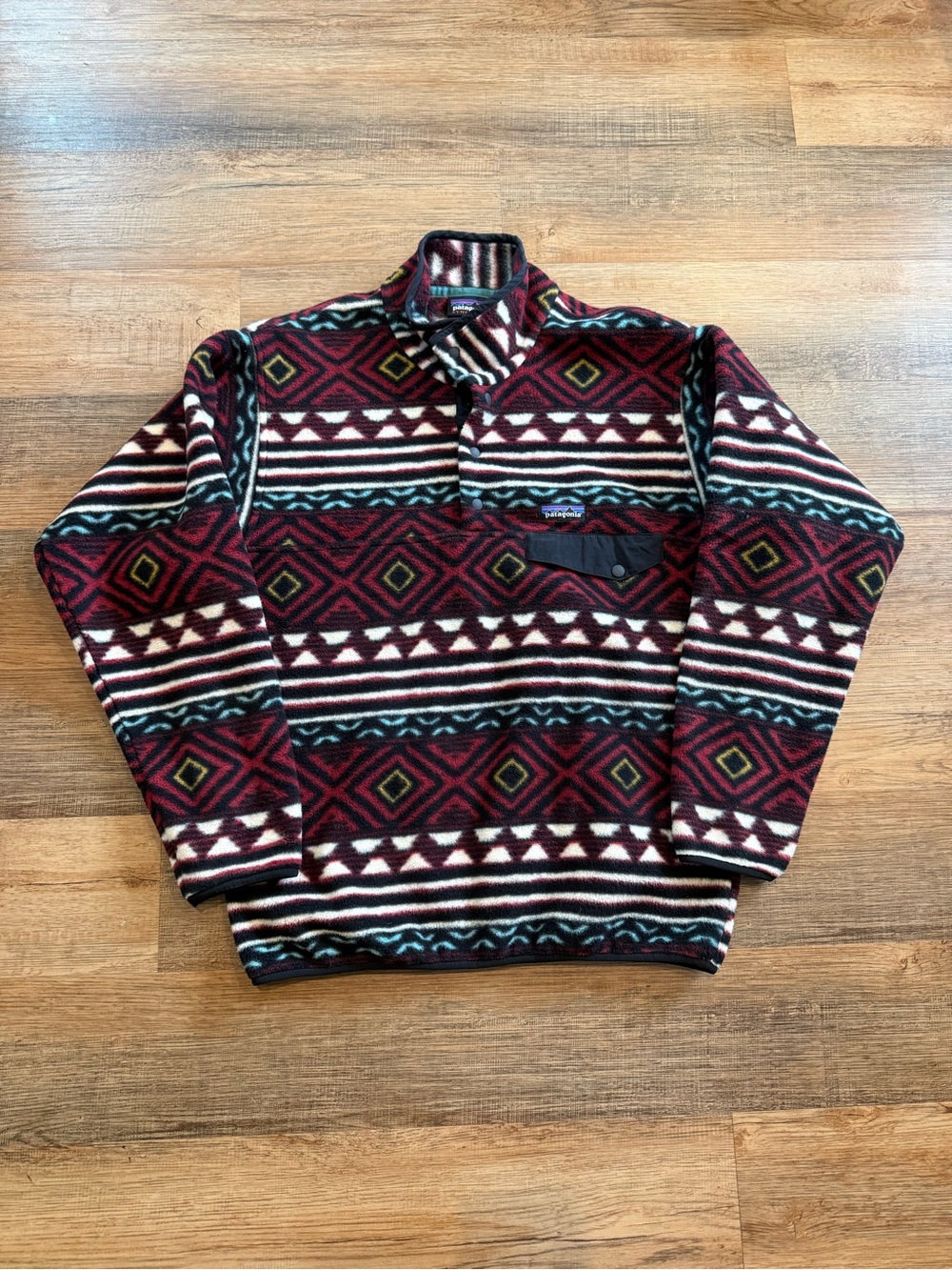 Patagonia Synchilla Men's S Maroon/Black Geometric Snap-T Fleece Pullover 2016